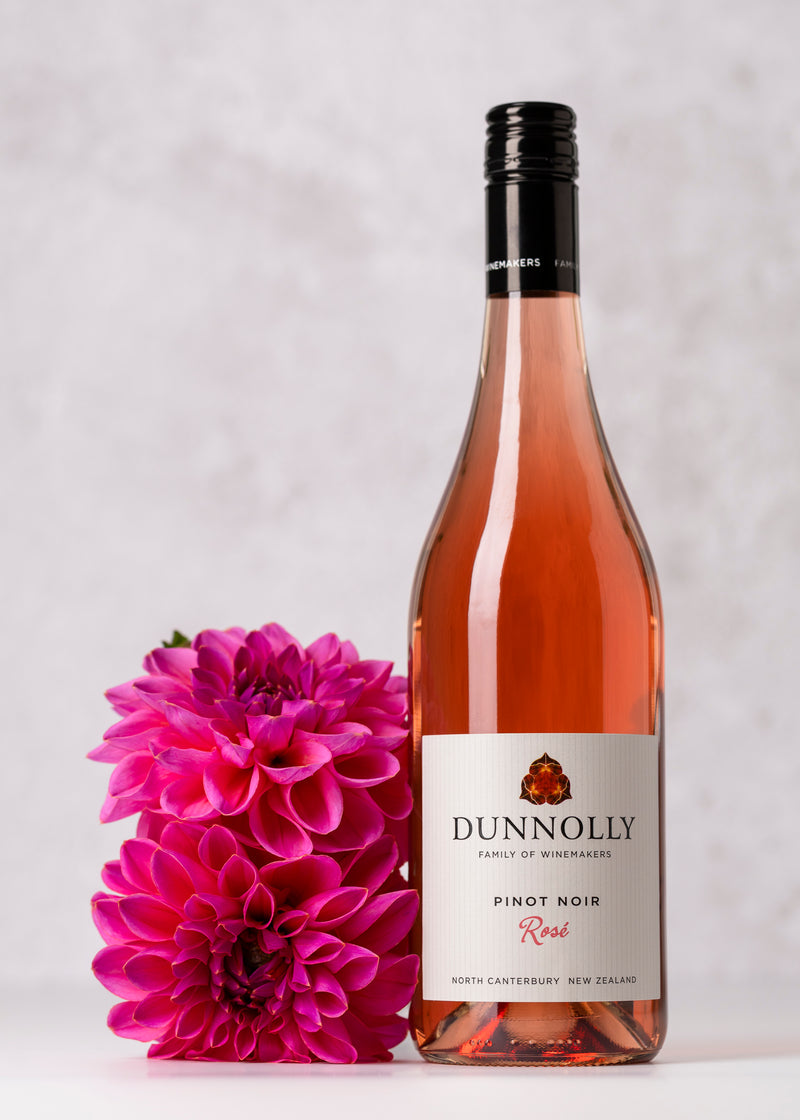 Dunnolly Rosé NV – floral arrangement