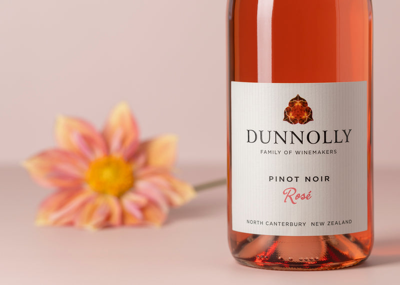 Dunnolly Rosé NV – floral arrangement